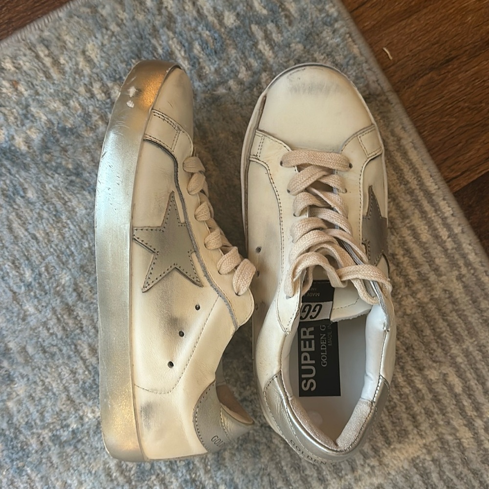 Cute star sneakers size 6.5